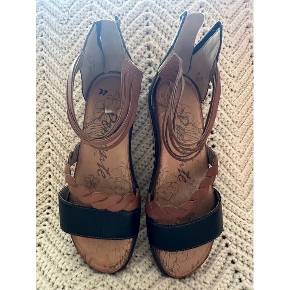 Remounted Leather Strap Sandals, Womens size 37 - Picture 2 of 7